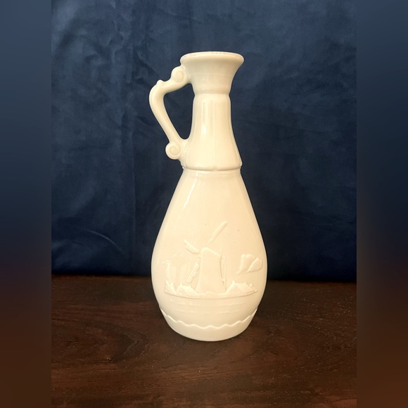 Vintage Liquor Bottle Federal Law Forbids Sale Re-use Pitcher Sailboats Windmill - Picture 5 of 7